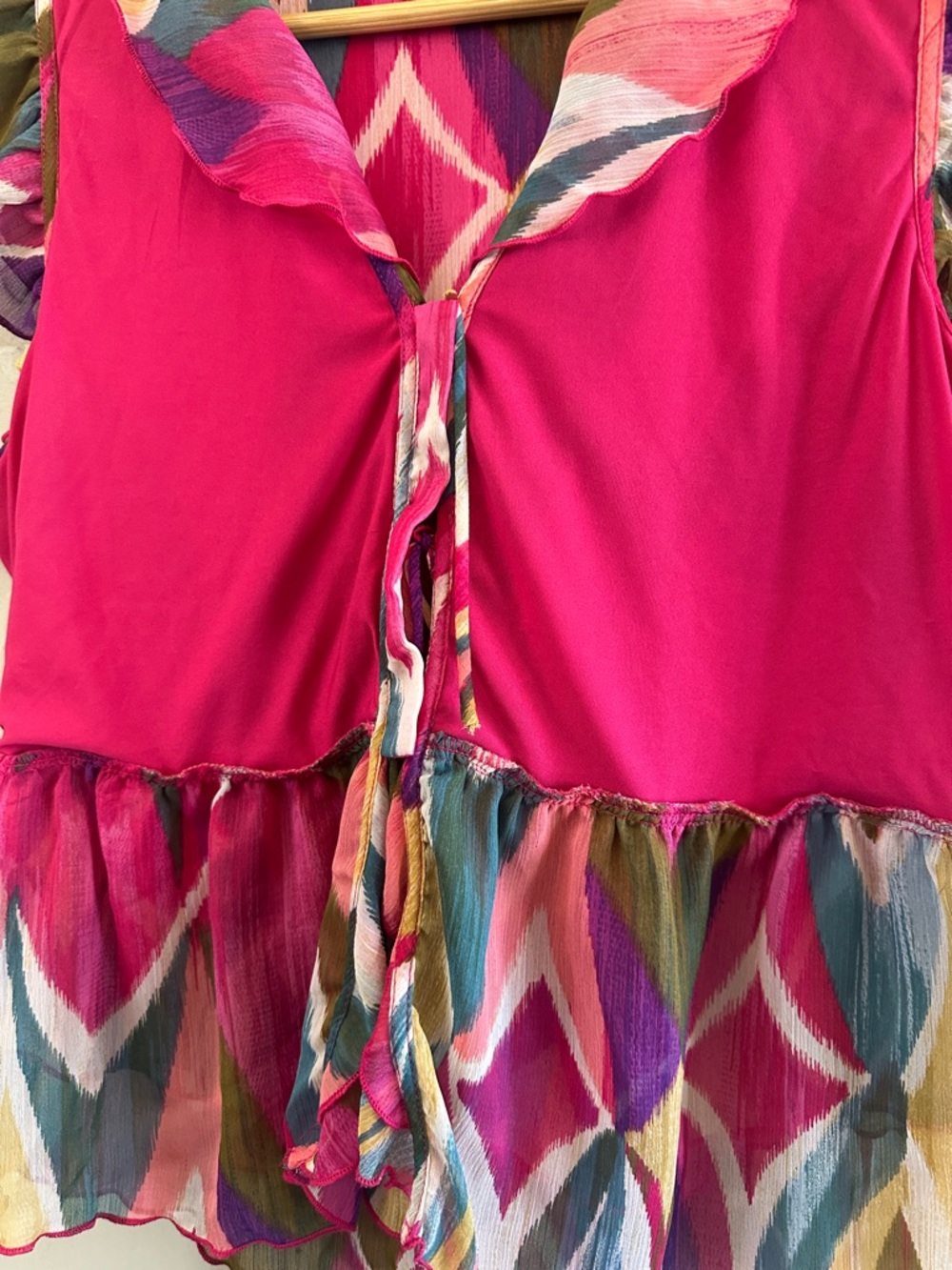 Haver + Blair London Colorful Ruffle Blouse Size M - Picture 9 of 10